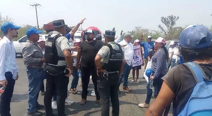 Protesta Ciudadana: Cierre de carretera por homicidio de Candidato en Tamaulipas