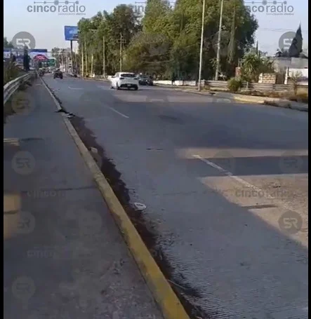 Alerta en el Asfalto: Automovilistas desafían el peligro en Boulevard Hermanos Serdán