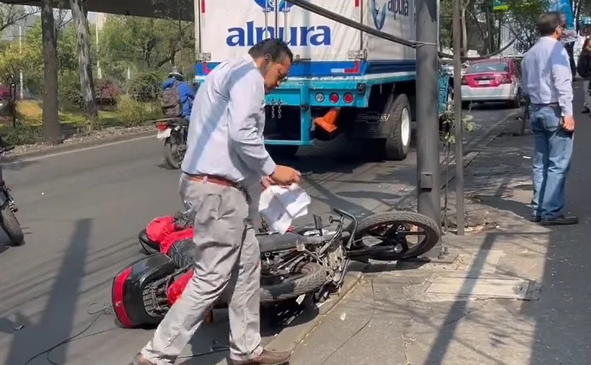 Motociclista pierde la vida