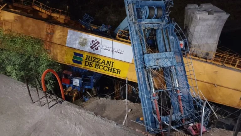 ¡Impactante tragedia en el Tren Interurbano! Estructura metálica de 800 toneladas cae en Tacubaya