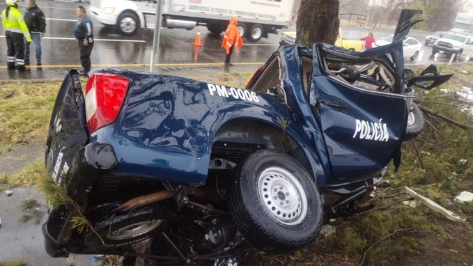 Un trágico accidente en la autopista México-Querétaro deja dos policías municipales sin vida