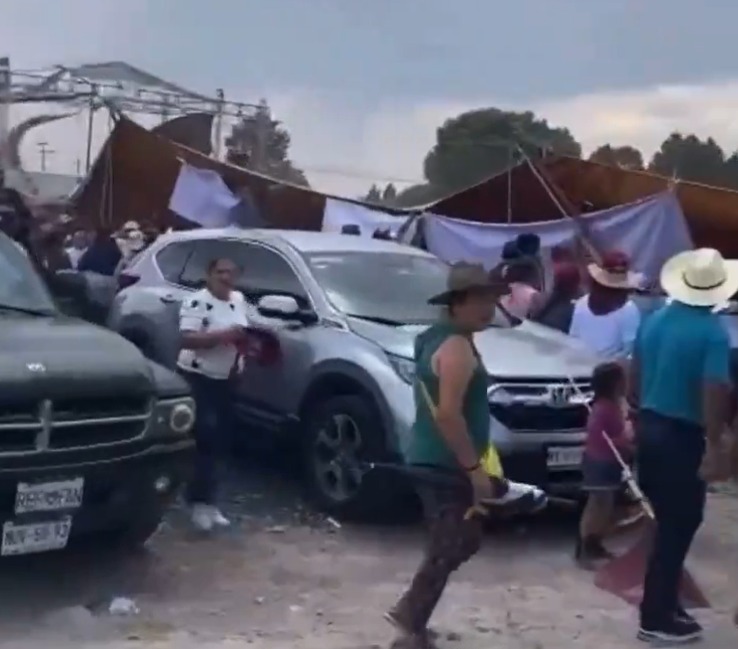 Decenas de lesionados tras caída de lona en cierre de campaña de Morena en Xonacatlán, Estado de México