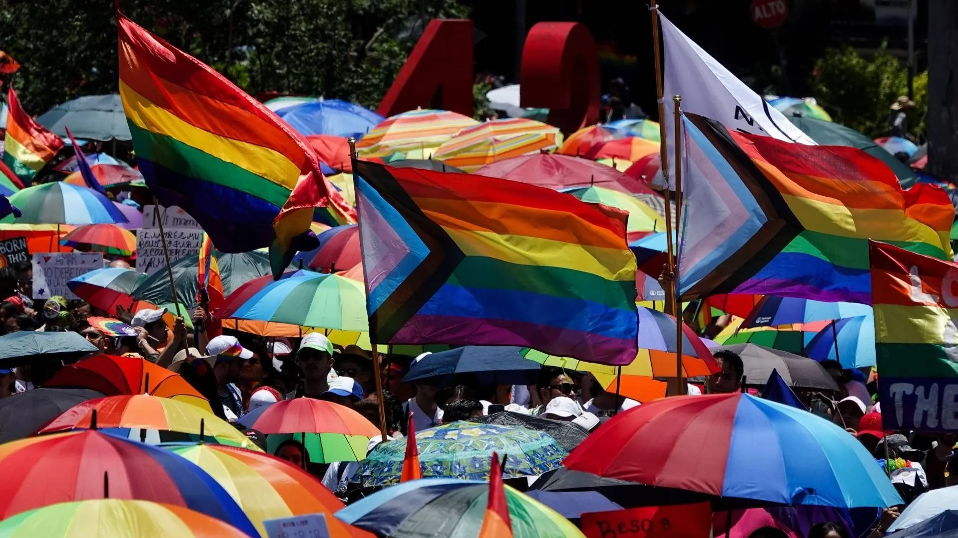 Alcaldías de la CDMX inician celebraciones descentralizadas por el mes del Orgullo