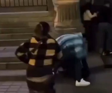 Riña entre jóvenes afuera del Teatro Juárez deja cuatro detenidos en Guanajuato capital