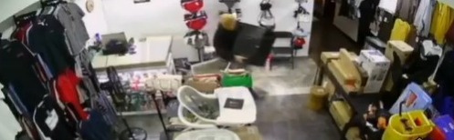 Aumentan los robos en Morelia: Un hombre enmascarado asalta tienda “El Rey del Saldo